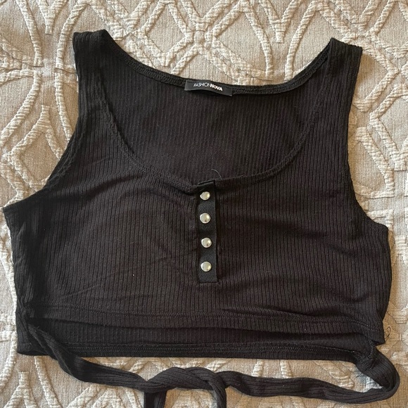 WOMANS FASHION NOVA CROPPED TIE TOP - Picture 3 of 5